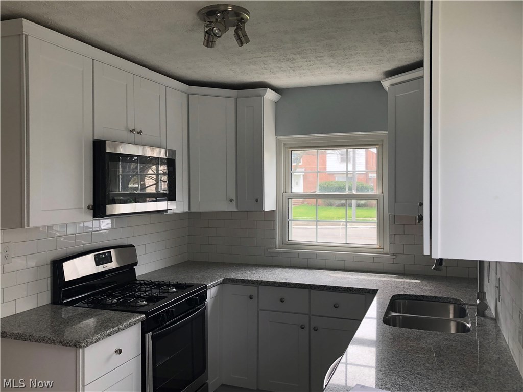 4431 Roadoan Road Cleveland, OH 44144 - Photo 3 of 20 Gallery Image 3
