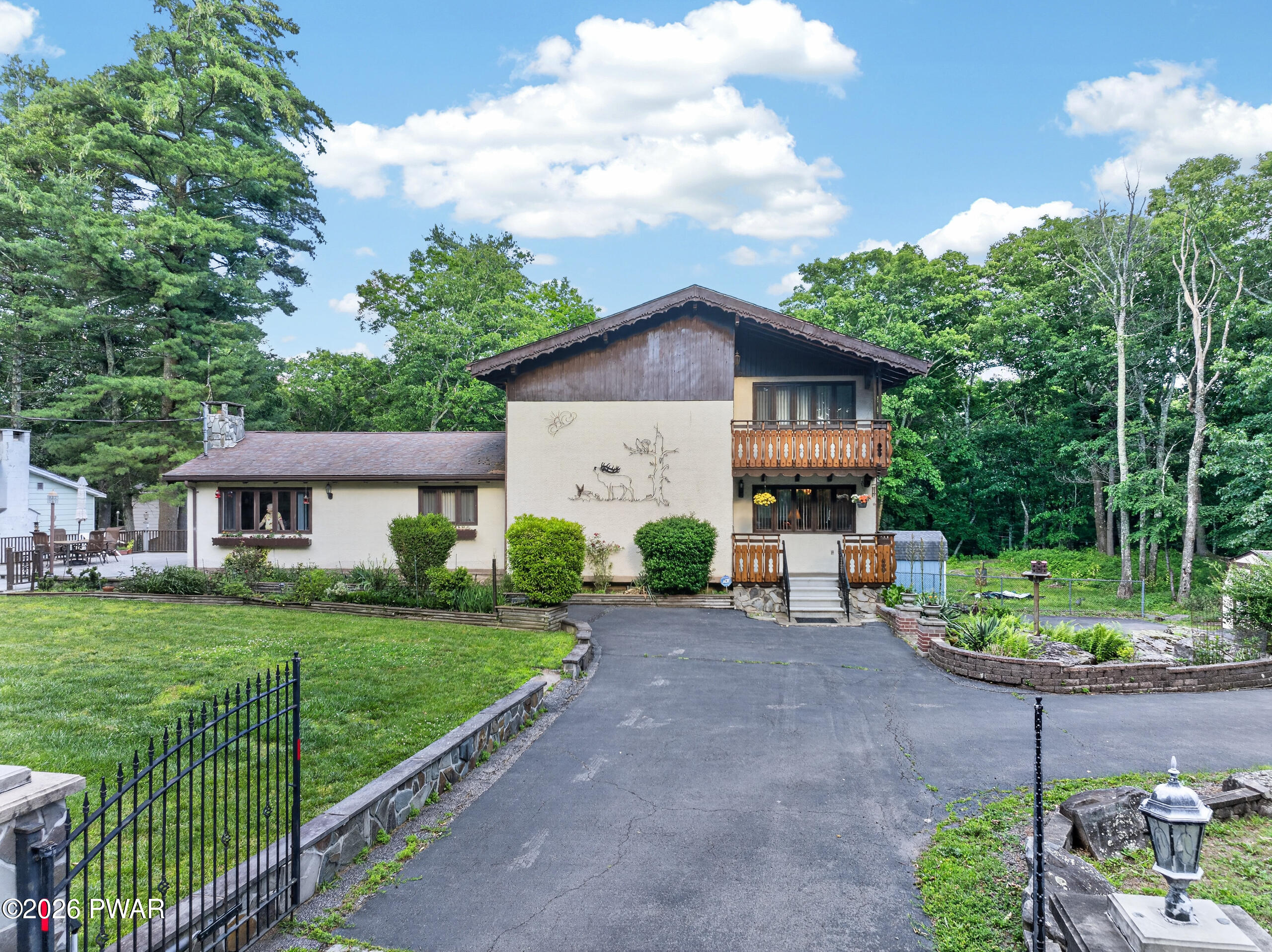 162 Doolan Road Dingmans Ferry, PA 18328 - Photo 2 of 57
