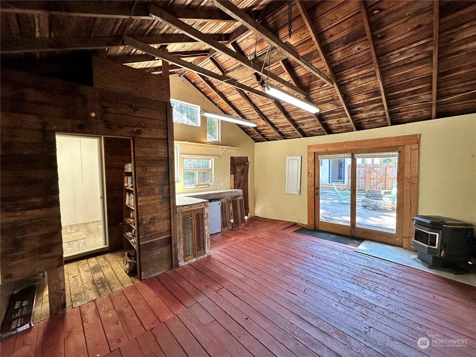 51 East Runnion Road Sequim, WA 98382 - Photo 21 of 40 a view of livingroom with hardwood floor and a ceiling fan
