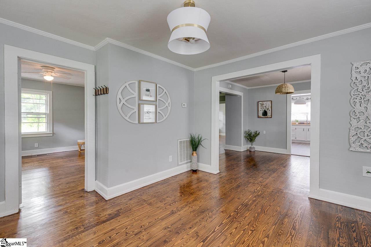 112 New Circle Road Travelers Rest, SC 29690 - Photo 8 of 28 Gallery Image 8