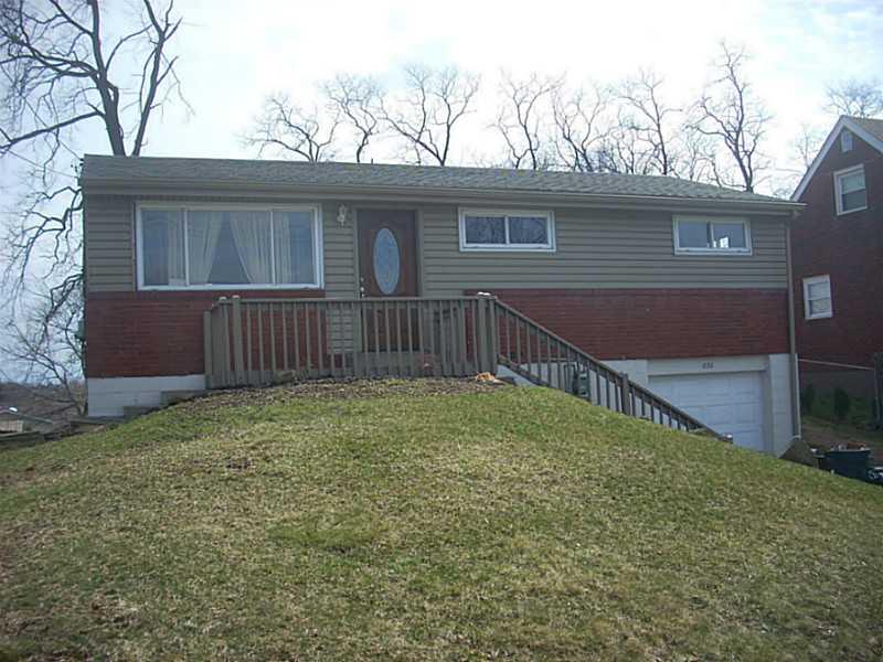 830 Lindsay Road Carnegie, PA 15106 - Photo 1 of 10 Exterior Front.