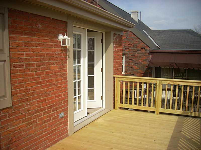 830 Lindsay Road Carnegie, PA 15106 - Photo 9 of 10 Patio/Deck.