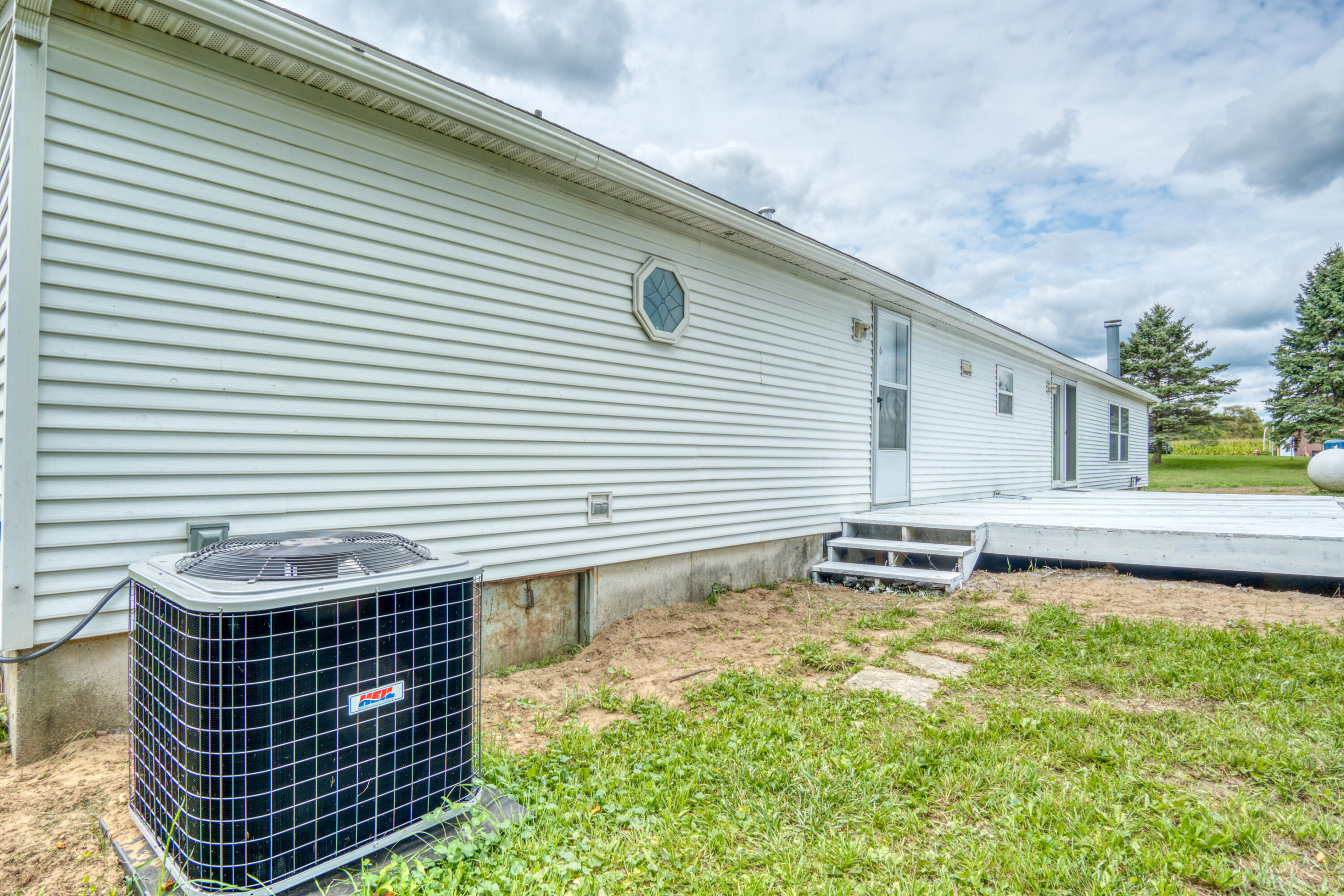 8699 South Coldwater Road Blanchard, MI 49310 - Photo 7 of 46 DSC07779_10