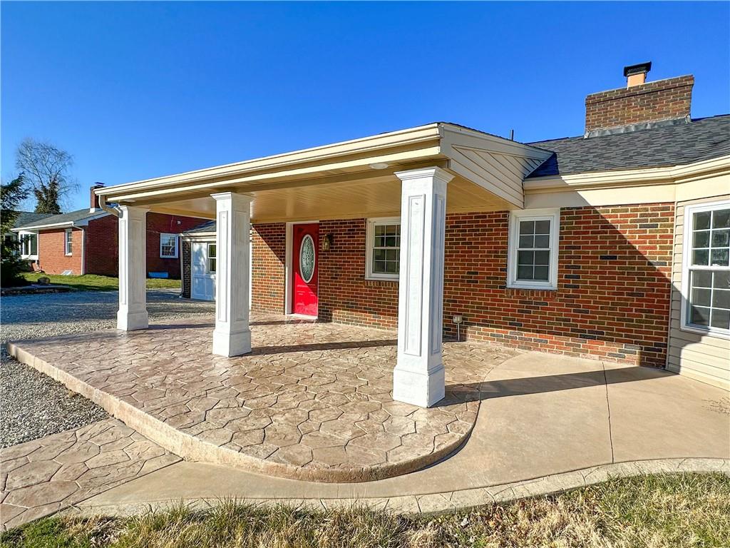 3095 Tuscarawas Road Beaver, PA 15009 - Photo 3 of 25 a view of a house