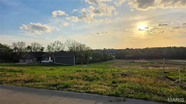$69,900 | 2799 North Crest Drive, Washington, MO 63090