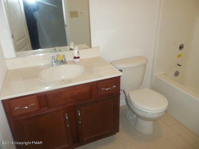 8149 Mayfair Road Tobyhanna, PA 18466 - Photo 17 of 22 main bath