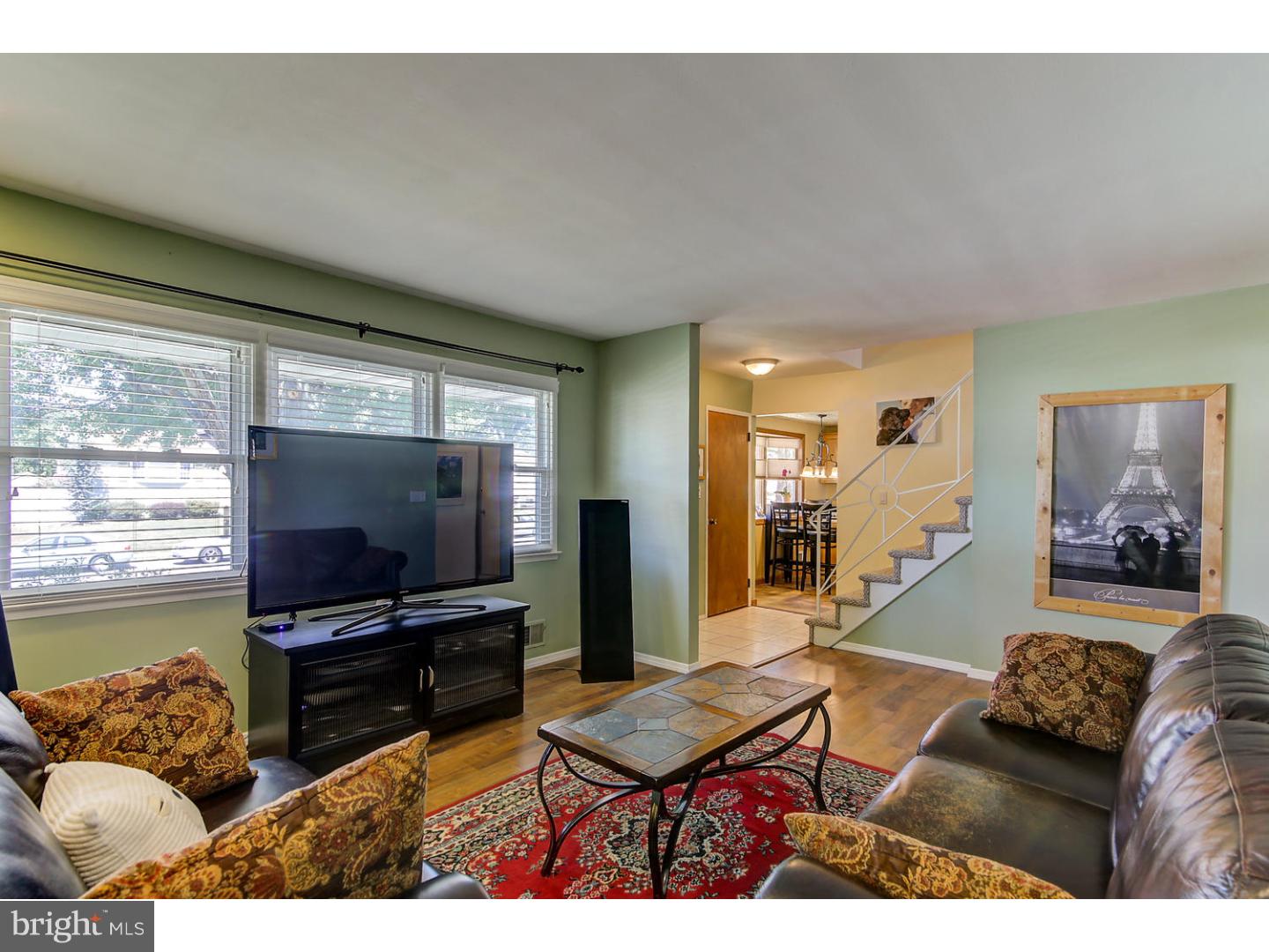 246 George Dye Road Hamilton Square, NJ 08690 - Photo 8 of 25 Living Room