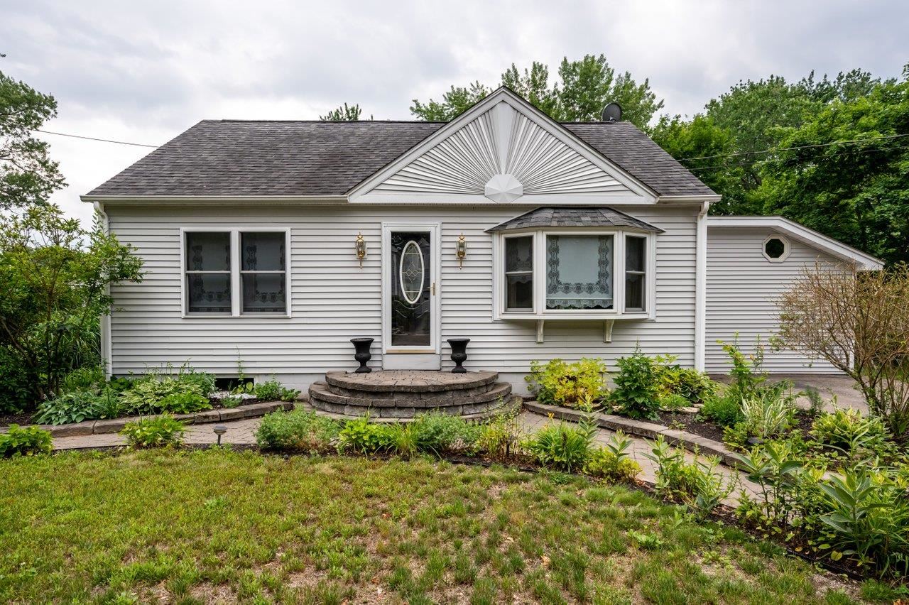 15 Chamberlain Street Rochester, NH 03867 - Photo 1 of 25