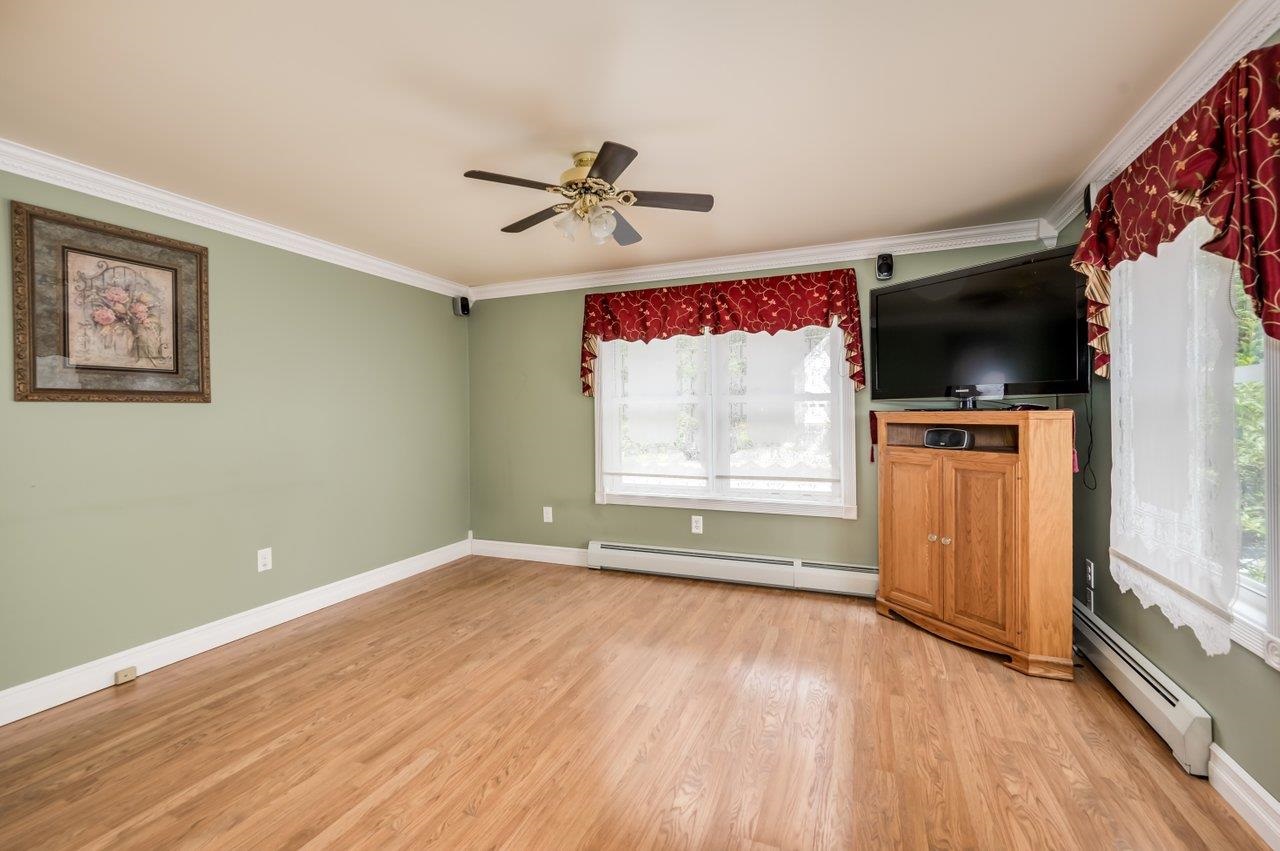 15 Chamberlain Street Rochester, NH 03867 - Photo 14 of 25