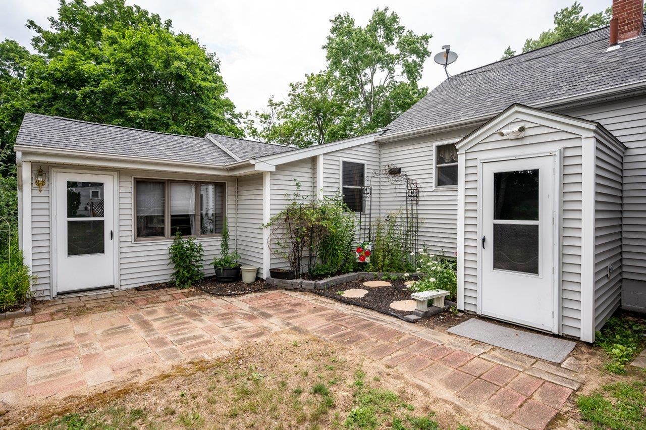 15 Chamberlain Street Rochester, NH 03867 - Photo 22 of 25