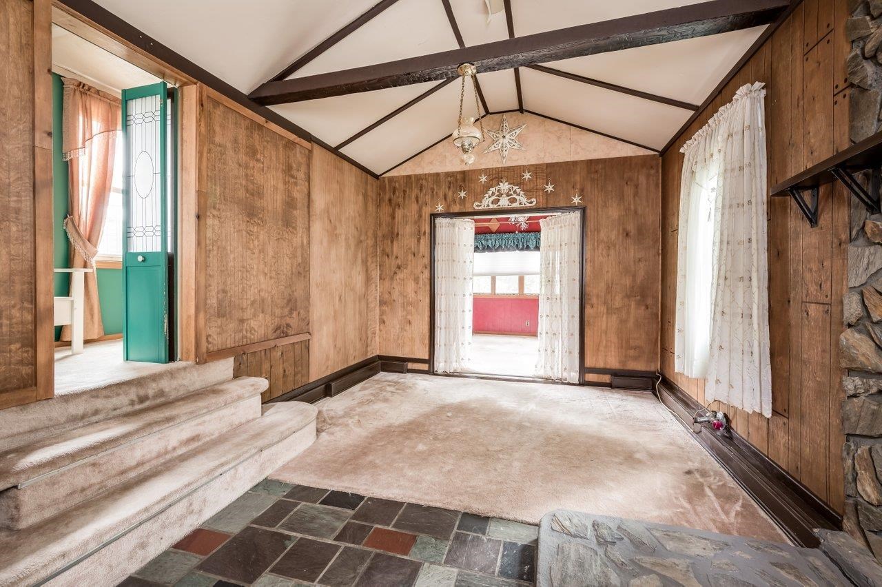 15 Chamberlain Street Rochester, NH 03867 - Photo 4 of 25