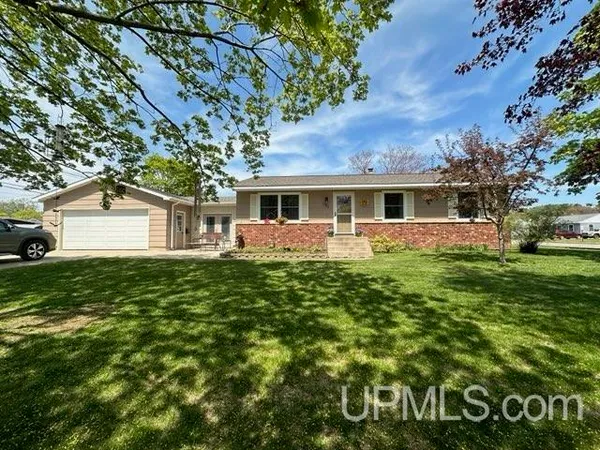 $239,900 | 1400 14th Avenue South, Escanaba, MI 49829