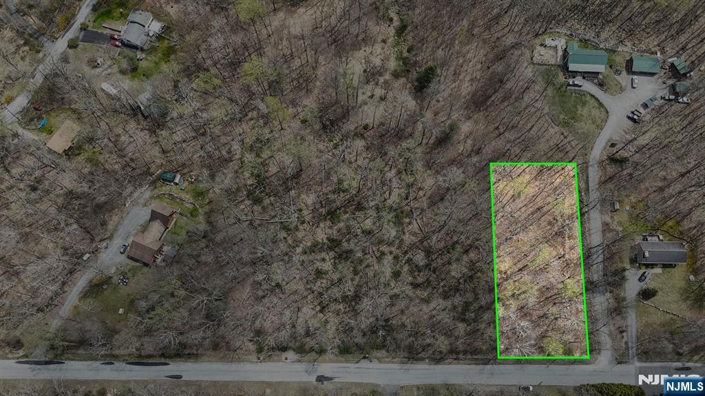 13 Oak Ridge Road Montague, NJ 07827 - Photo 8 of 25 a view of a yard