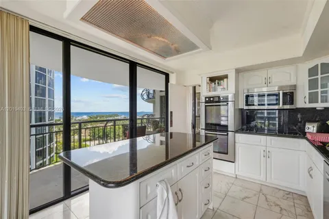 $1,750,000 | 2843 South Bayshore Drive, Unit 11F, Miami, FL 33133