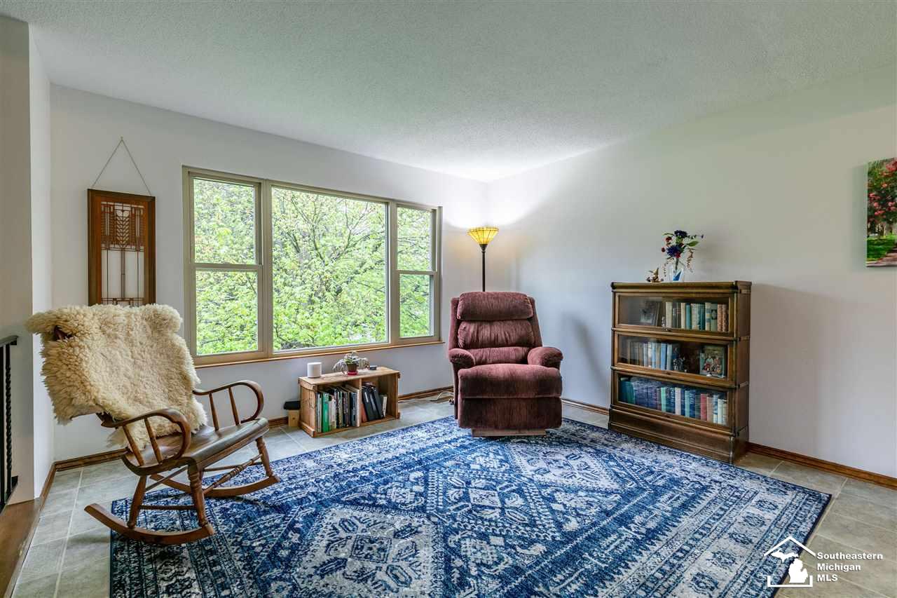 10435 Douglas Road Temperance, MI 48182 - Photo 3 of 45