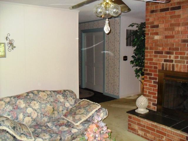 2047 Fairfield Road Henry, VA 24102 - Photo 14 of 34 FAMILY ROOM