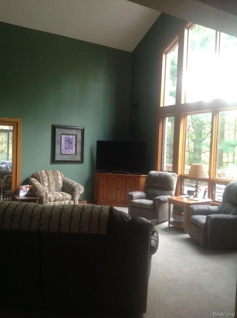 10781 Hibner Road Hartland, MI 48353 - Photo 11 of 34 Hibner 10781 06.JPG