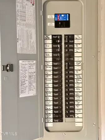 $198,000 | 16540 Tazewell Street, St. Paul, VA 24283