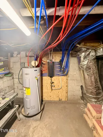 $198,000 | 16540 Tazewell Street, St. Paul, VA 24283