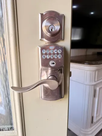 $198,000 | 16540 Tazewell Street, St. Paul, VA 24283