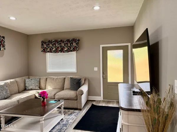 $198,000 | 16540 Tazewell Street, St. Paul, VA 24283