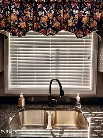 $198,000 | 16540 Tazewell Street, St. Paul, VA 24283