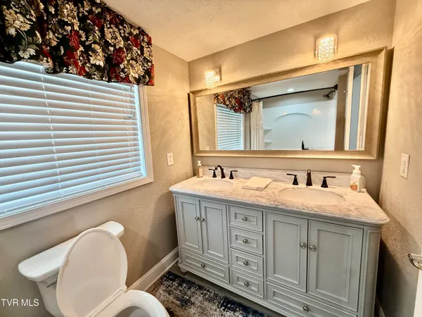 $198,000 | 16540 Tazewell Street, St. Paul, VA 24283