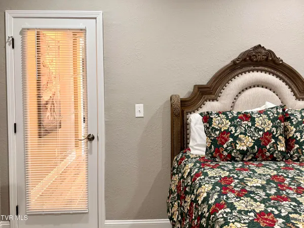 $198,000 | 16540 Tazewell Street, St. Paul, VA 24283