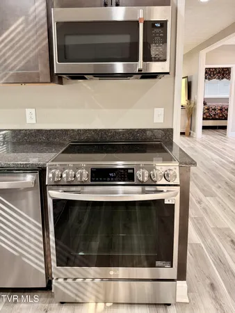 $198,000 | 16540 Tazewell Street, St. Paul, VA 24283