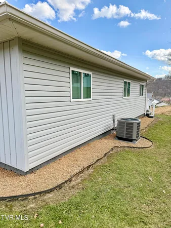 $198,000 | 16540 Tazewell Street, St. Paul, VA 24283