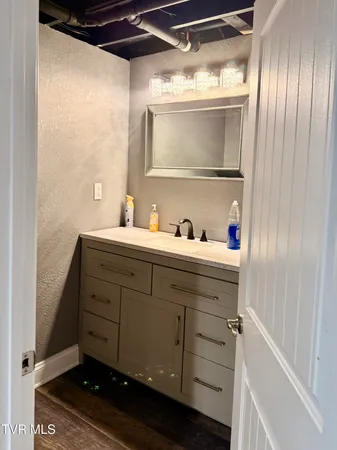 $198,000 | 16540 Tazewell Street, St. Paul, VA 24283