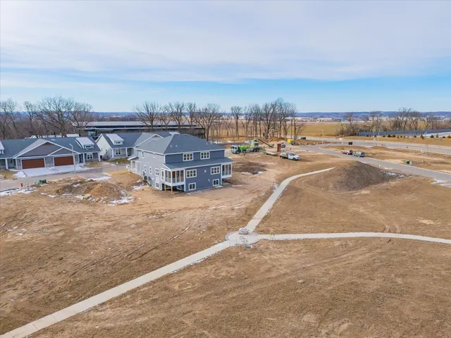 $469,900 | 4157 Fox Frst Way, DeForest, WI 53532