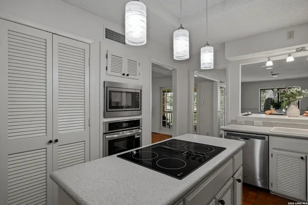 $475,000 | 29307 Summit Ridge Drive, Fair Oaks Ranch, TX 78015
