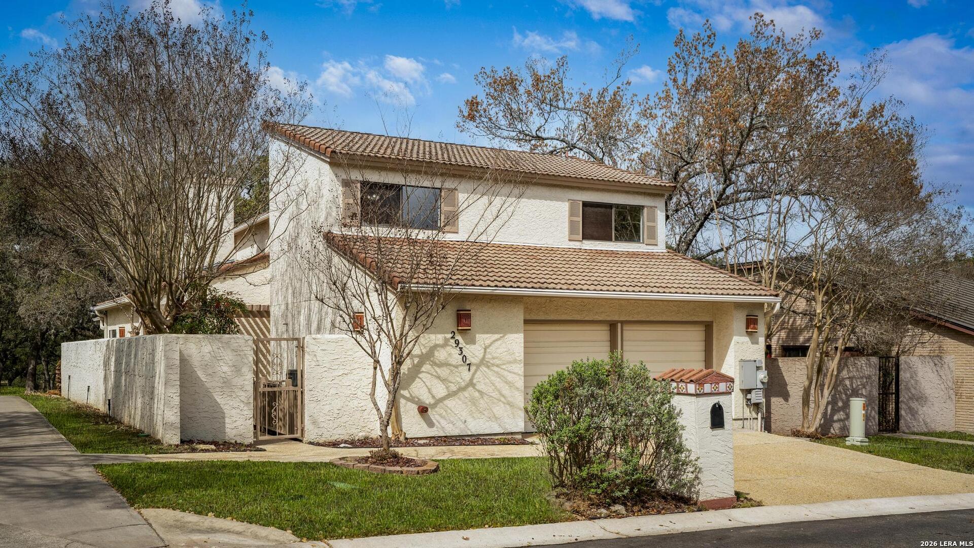 29307 Summit Ridge Drive Fair Oaks Ranch, TX 78015 - Photo 2 of 36