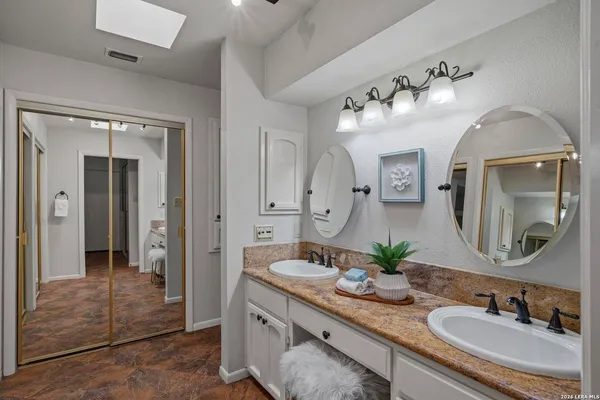 $475,000 | 29307 Summit Ridge Drive, Fair Oaks Ranch, TX 78015