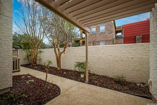 $475,000 | 29307 Summit Ridge Drive, Fair Oaks Ranch, TX 78015