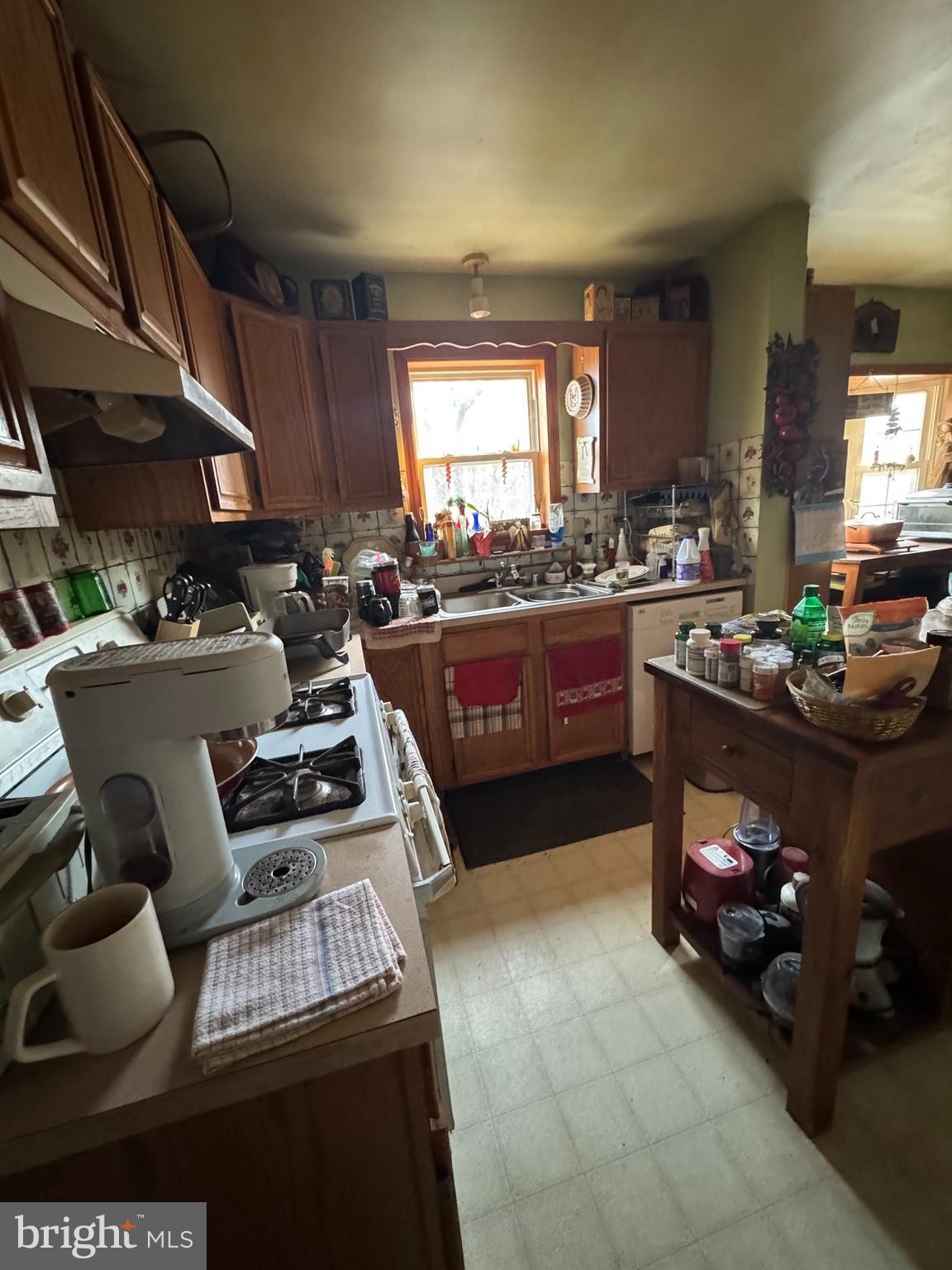 1086 Bridgeton Hill Road Upper Black Eddy, PA 18972 - Photo 7 of 25 Kitchen