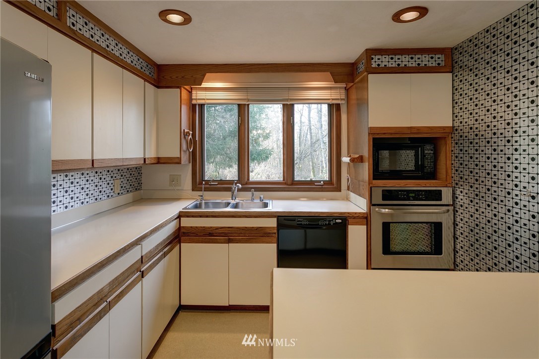 6167 Mission Road Everson, WA 98247 - Photo 10 of 23