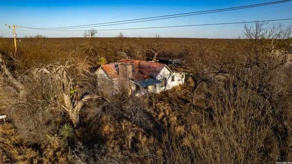 $125,000 | 214 Cox Lane Road, Carrizo Springs, TX 78834
