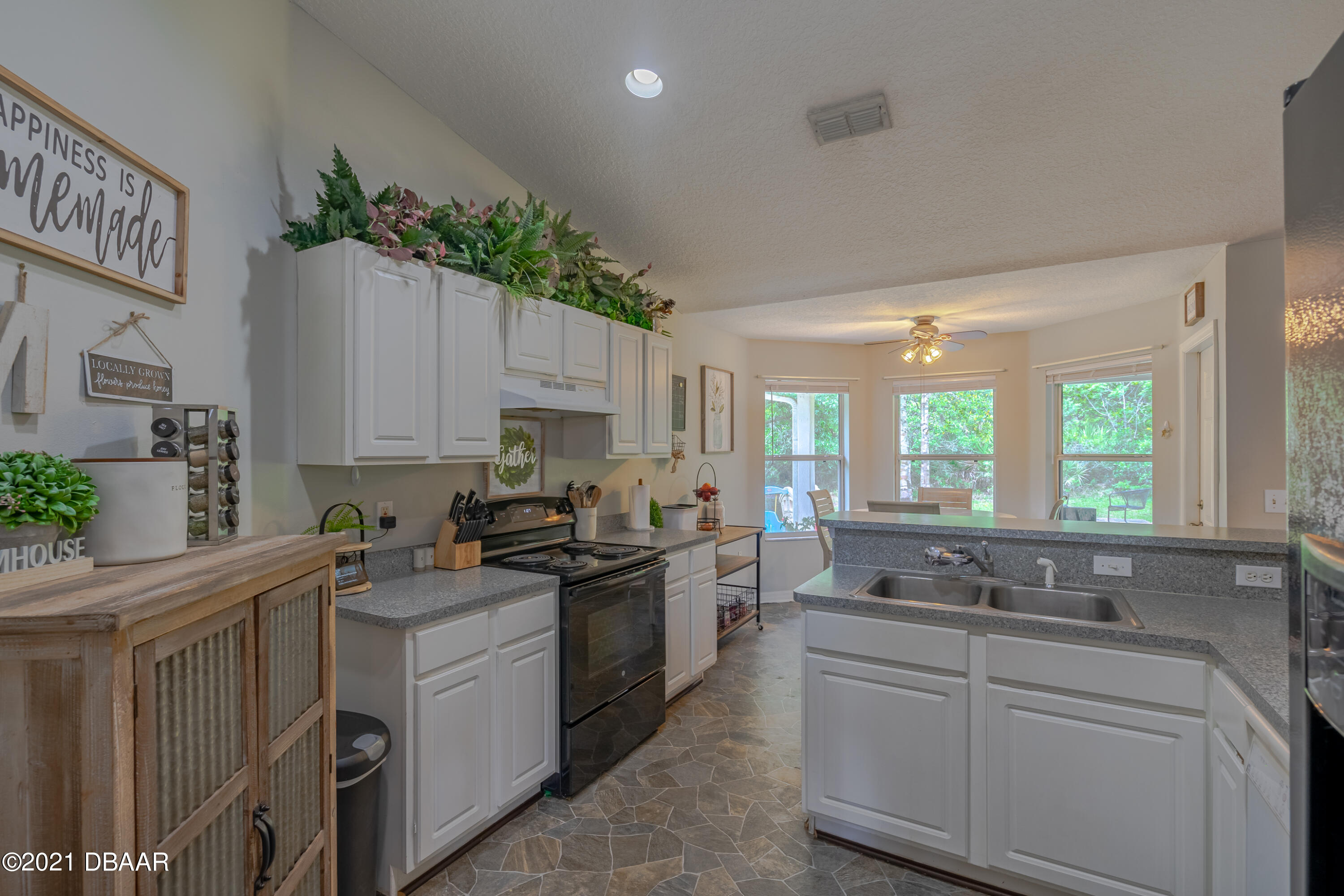 18 Service Tree Place Palm Coast, FL 32164 - Photo 10 of 31 18 Service Tree-14