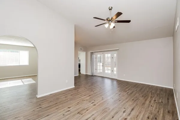 $2,625 | 840 South 21st Street, Mesa, AZ 85204