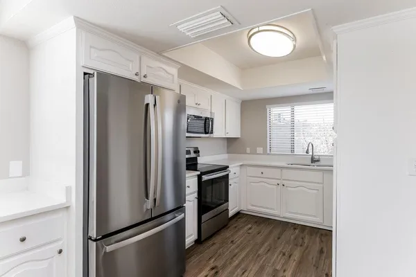 $2,625 | 840 South 21st Street, Mesa, AZ 85204