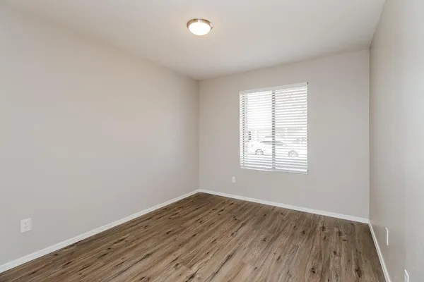 $2,625 | 840 South 21st Street, Mesa, AZ 85204