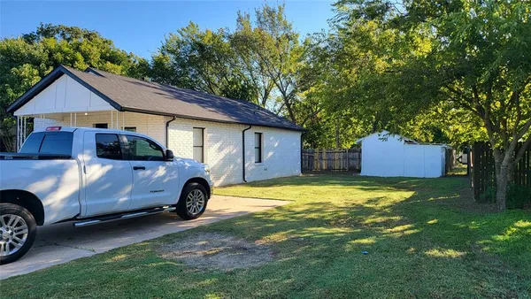 $1,500 | 623 South Ruddell Street, Denton, TX 76205