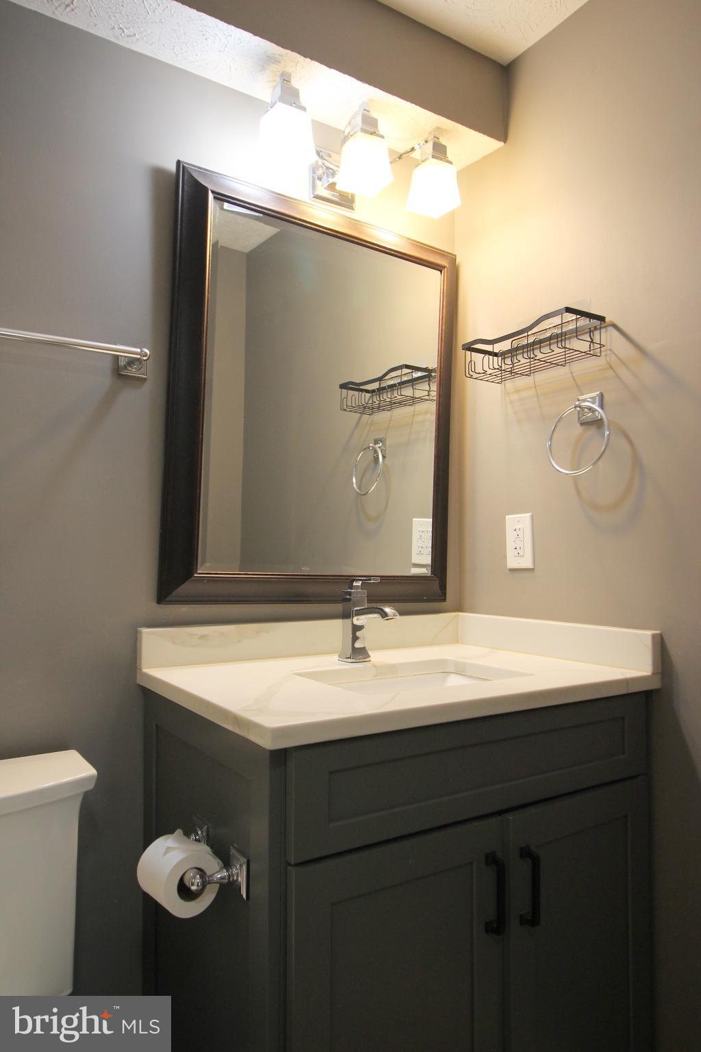 11916 Fieldthorn Court Reston, VA 20194 - Photo 21 of 28 Gallery Image 21