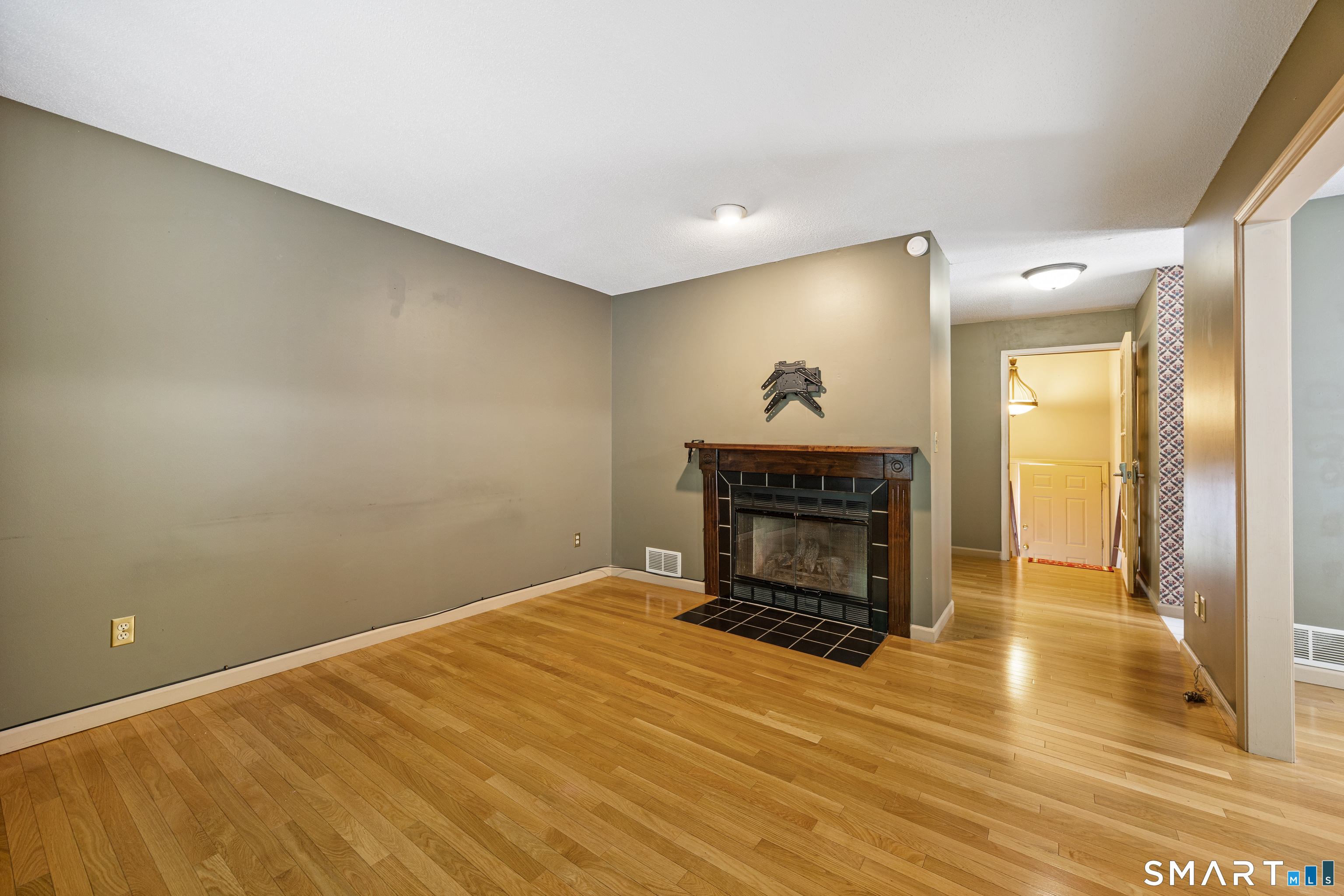 43 Quarry Village Road, Unit 43 Cheshire, CT 06410 - Photo 3 of 38