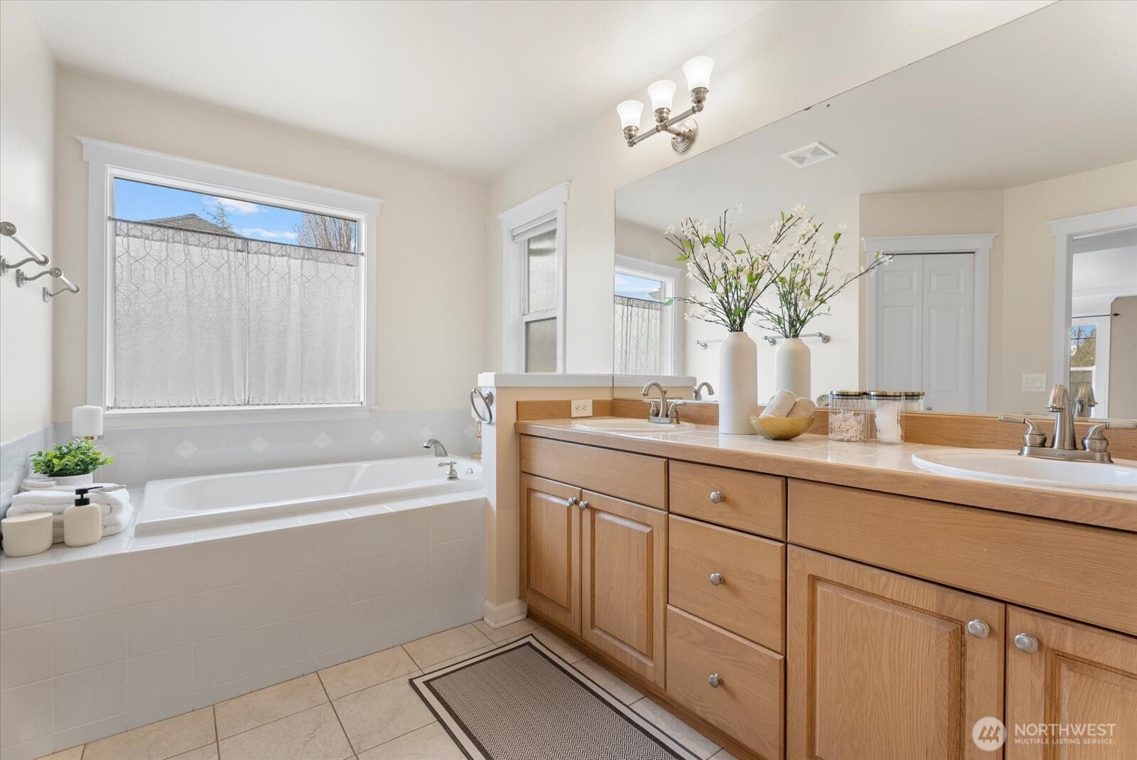 18609 173rd Way Southeast Renton, WA 98058 - Photo 17 of 33