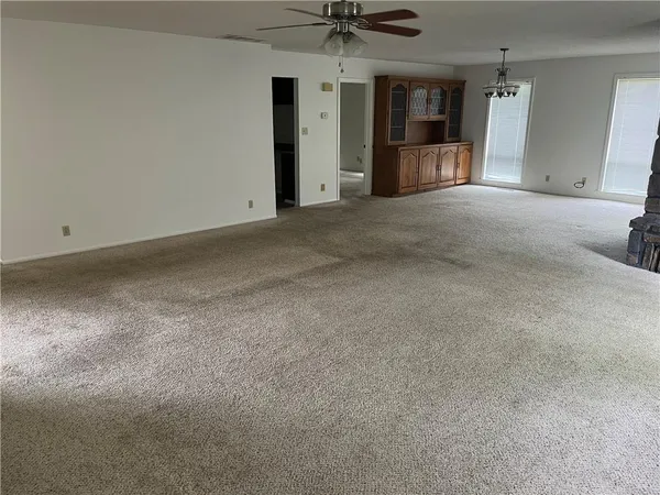 $165,000 | 7 Hillcrest Village, Pittsburg, KS 66762