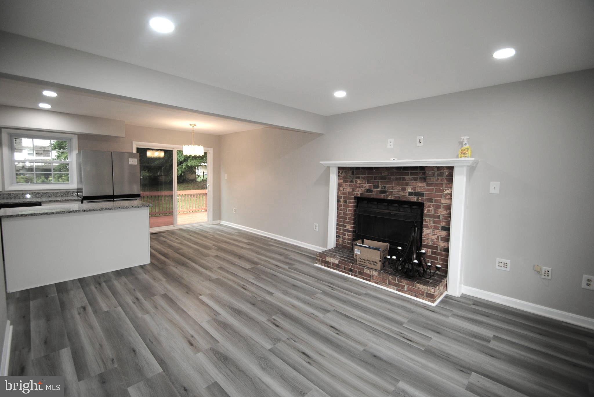 4788 Kelly Road Woodbridge, VA 22193 - Photo 14 of 32 Family Room