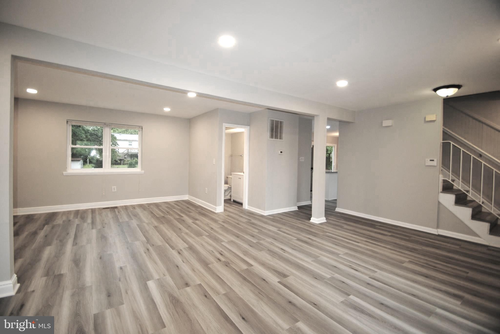 4788 Kelly Road Woodbridge, VA 22193 - Photo 15 of 32 Dining Room
